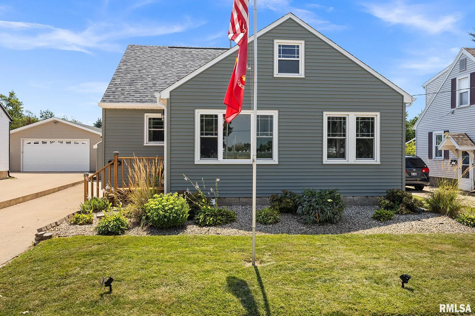 444 N Bauman Ave photo 1