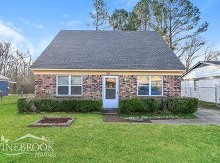 1111 Canary Ln, Memphis, TN 38109