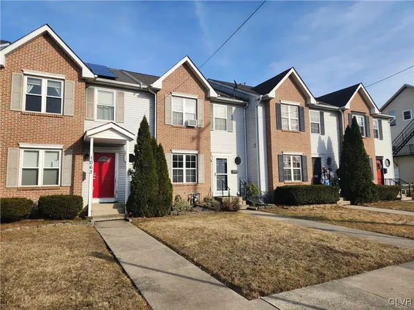 1061 Howertown Rd N, Catasauqua, PA 18032