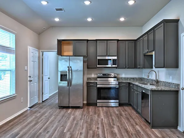 11552 Persimmon St, Willis, TX 77318