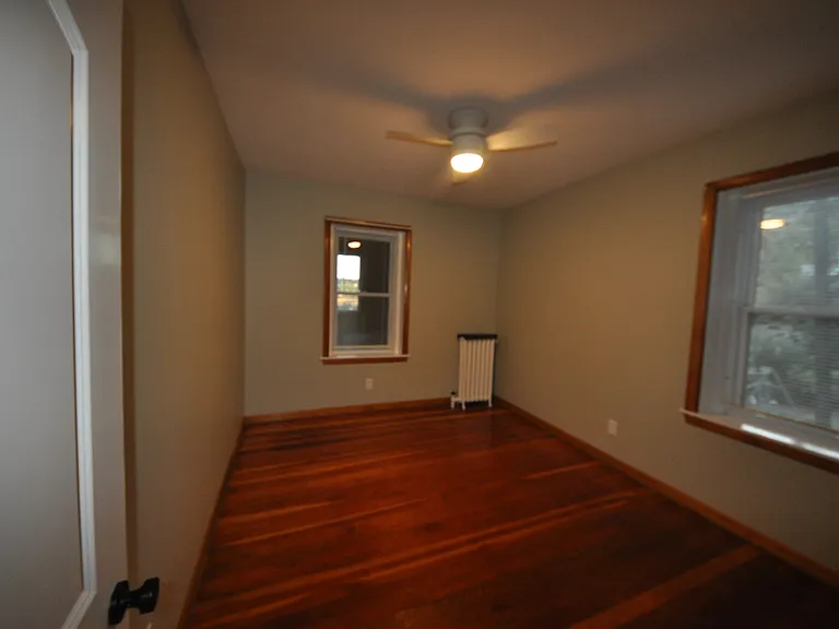 26 Johnson St #B — Photo 17