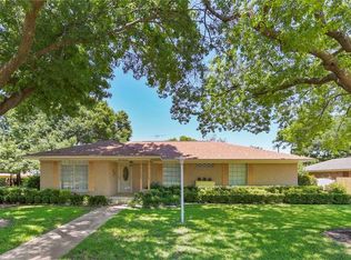 114 Chapman Cir, Waxahachie, TX 75165