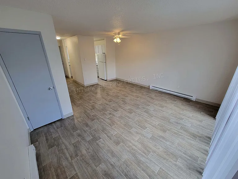 Regency Townhomes — Photo 14