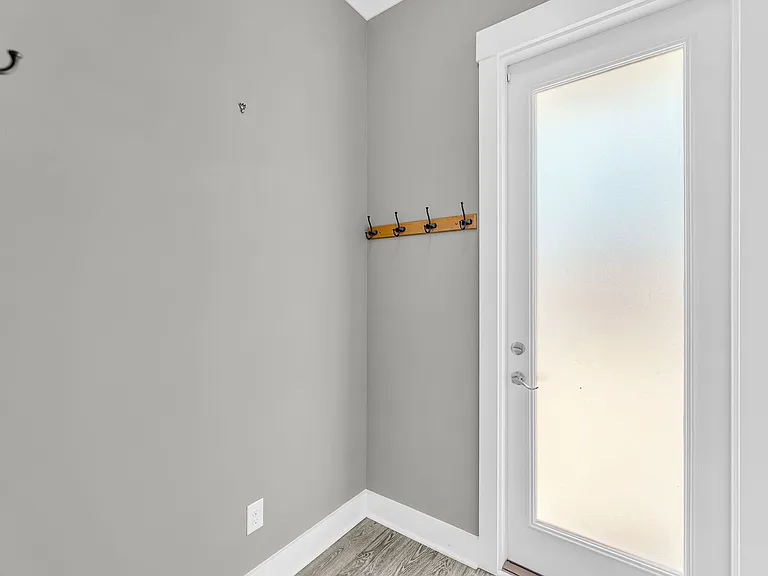 1658 Indy Dr — Photo 28