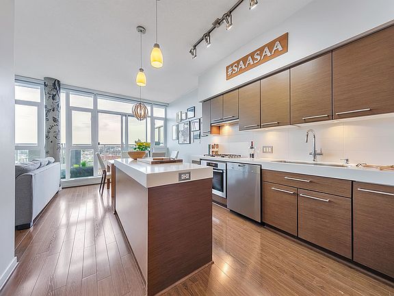 3rd image of 2770 Sophia St #1206