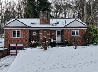 106 Maplecrest St SW, North Canton, OH 44720