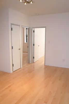 Rented by Green Line Realty | media 18