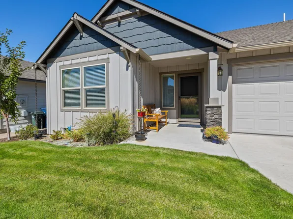 2810 NE Faith Dr, Bend, OR 97701
