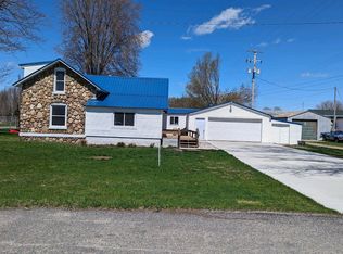 11558 School St, Riverdale, MI 48877