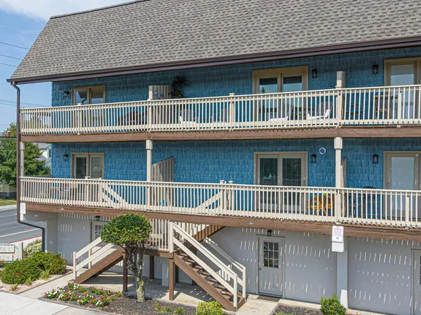102 6th St Unit 2, Ocean City, MD 21842
