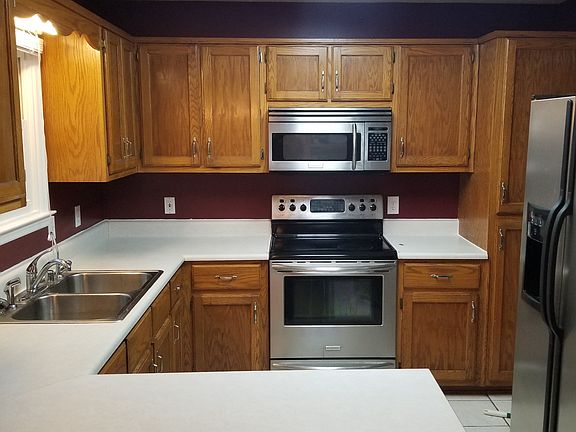 3rd image of 112 Marysa Dr
