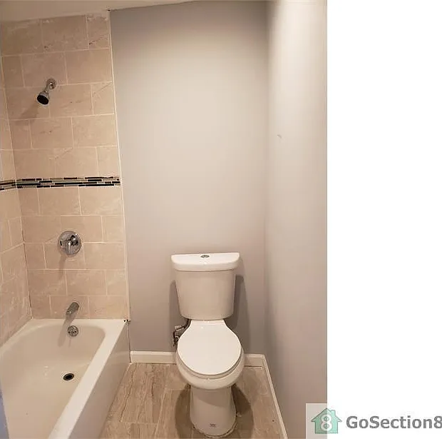 3 bed, $2,000 — Photo 3