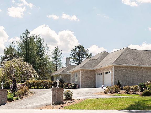 2nd image of 225 Sherwood Rd