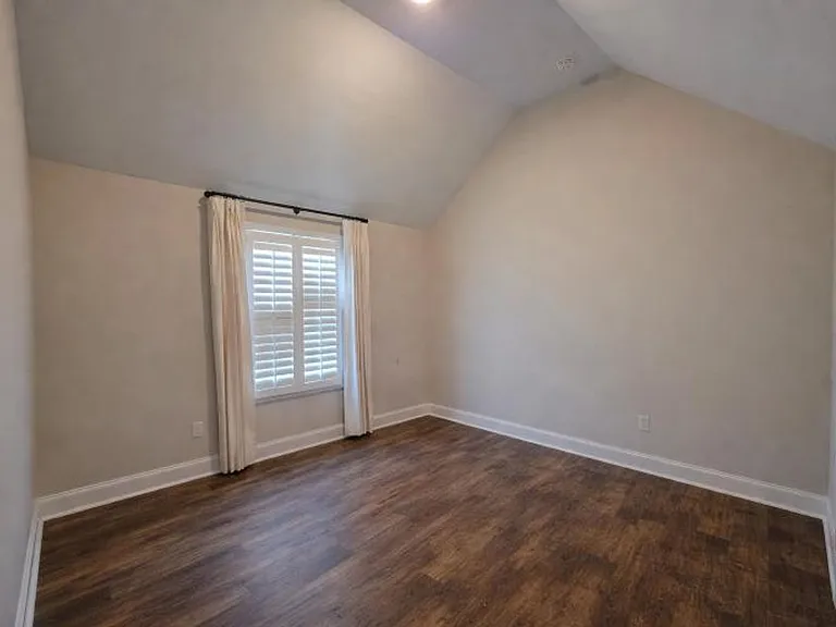 1233 Black Oak Cir — Photo 29
