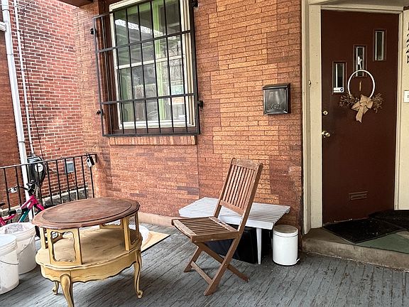 2nd image of 4224 Pine St #1/2
