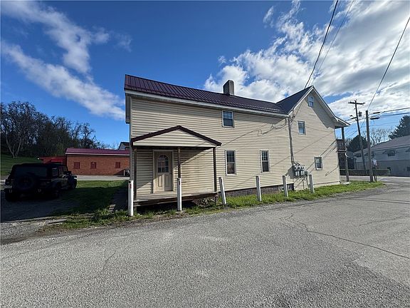3rd image of 117 Station St