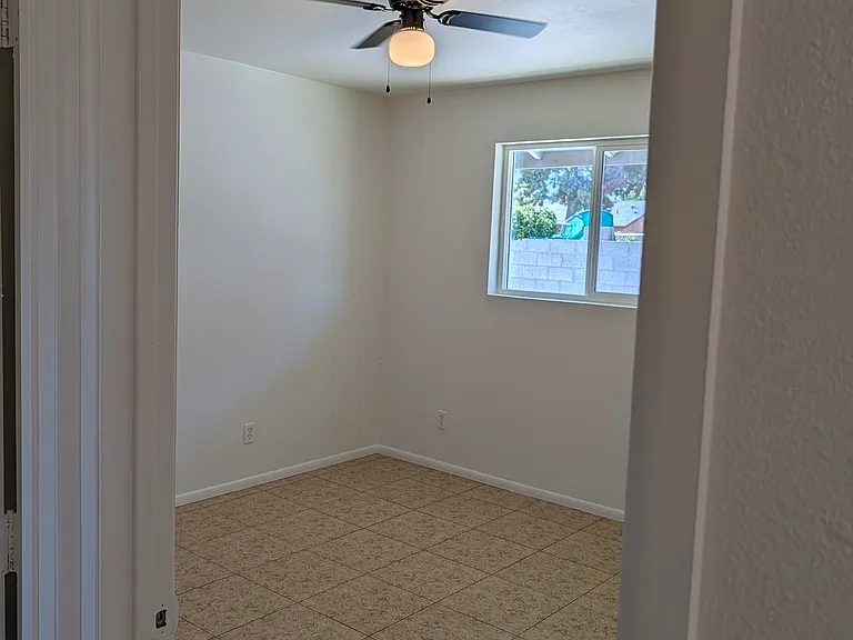 6728 N 62nd Ave #4 — Photo 8
