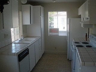 5th image of 1403 McQuesten Dr APT D