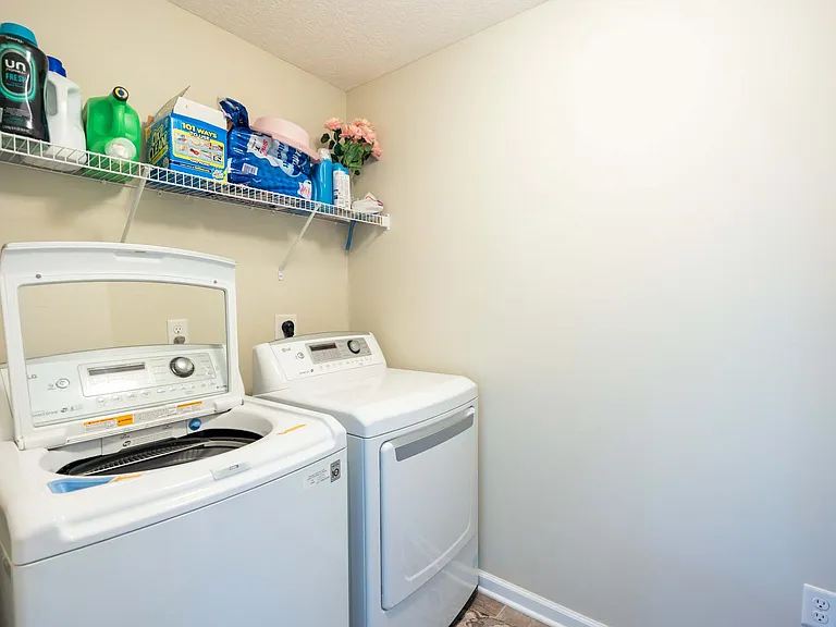 6106 Brandon Dr — Photo 5