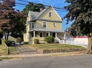 217 Hickory St, Bridgeport, CT 06610