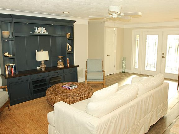 living room with sofa sleeper