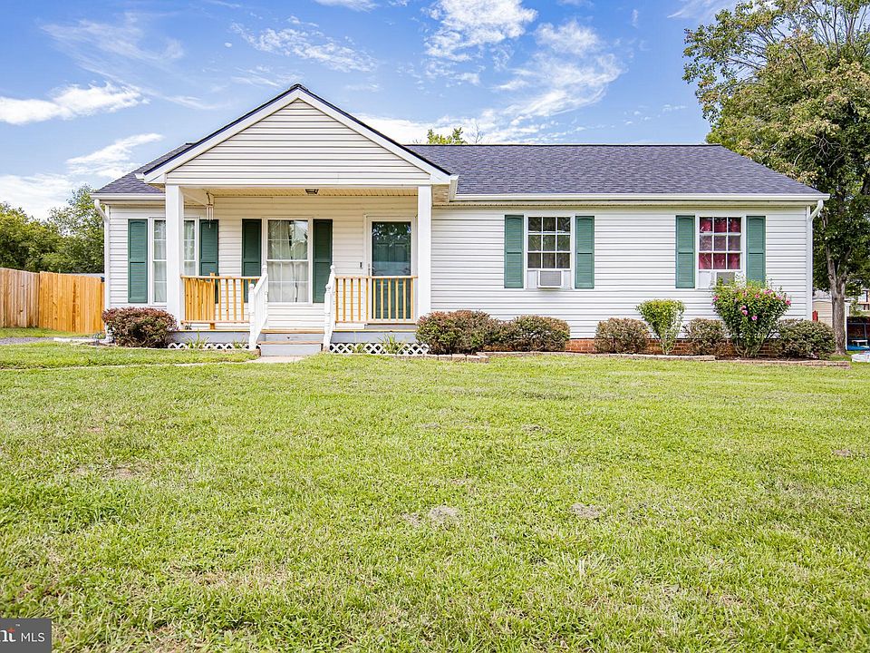 1st image of 11406 Warner Dr