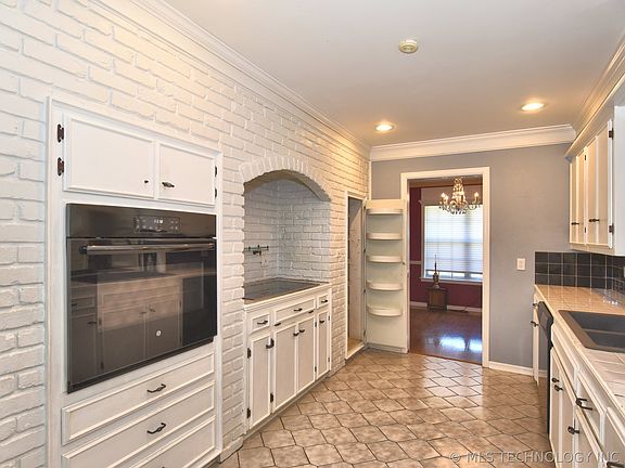 3rd image of 5736 E 63rd Pl