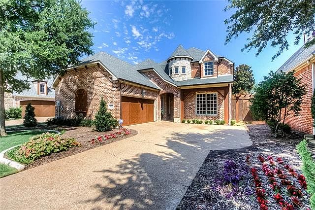 1st image of 4616 Venetian Way
