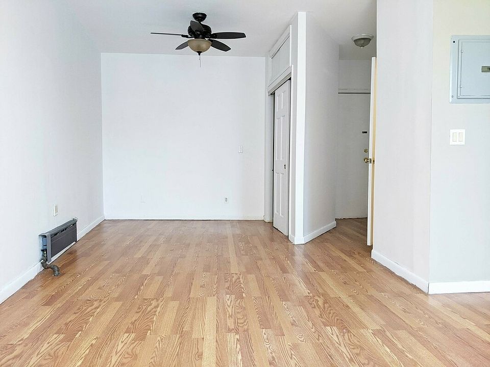 1st image of 25-41 36th St #2R