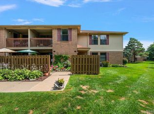 19227 Surrey Ln, Northville, MI 48167