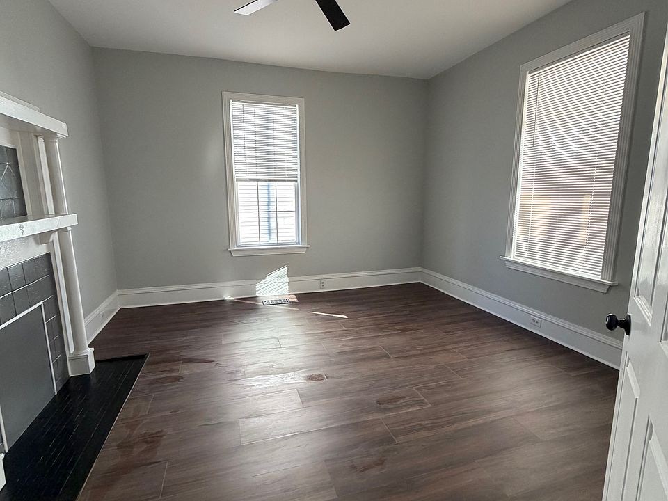 Bedroom#1-alternate view