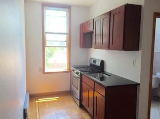 1816 Summerfield St #2L, Ridgewood, NY 11385