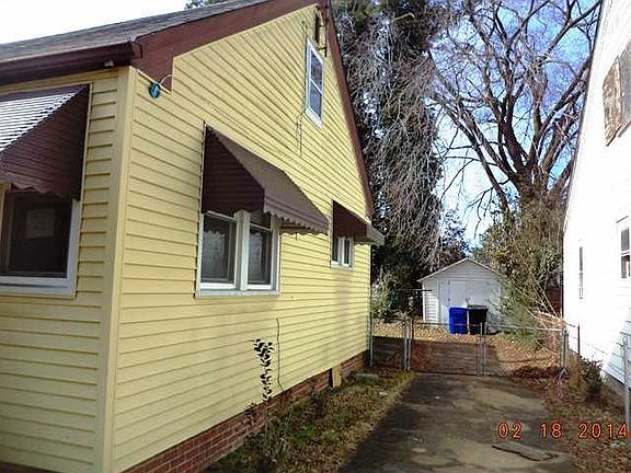 3rd image of 2110 Lansing Ave