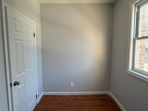 5th image of 311 Bond St APT 1