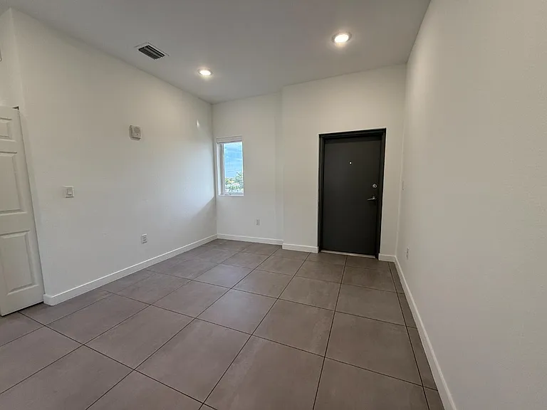 1295 W 69th St #110 — Photo 7