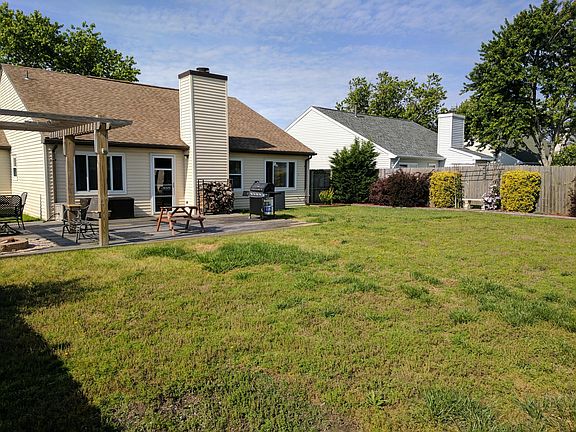 4th image of 1052 Casanova Dr