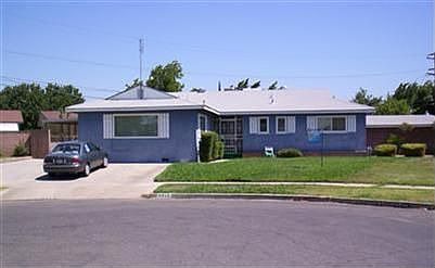 2015 E Pico Ave Front View