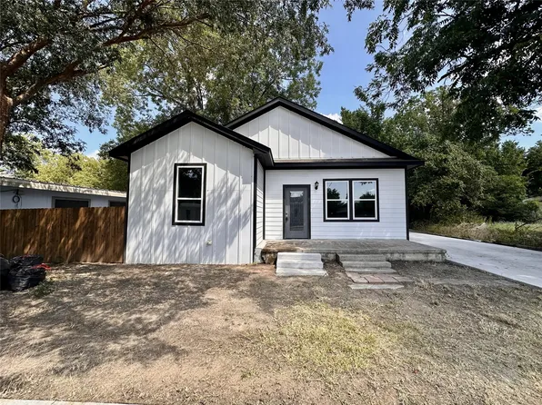 1007 E Broadway St, Gainesville, TX 76240