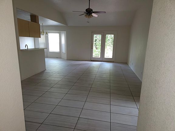 2nd image of 4304 Wade Dr