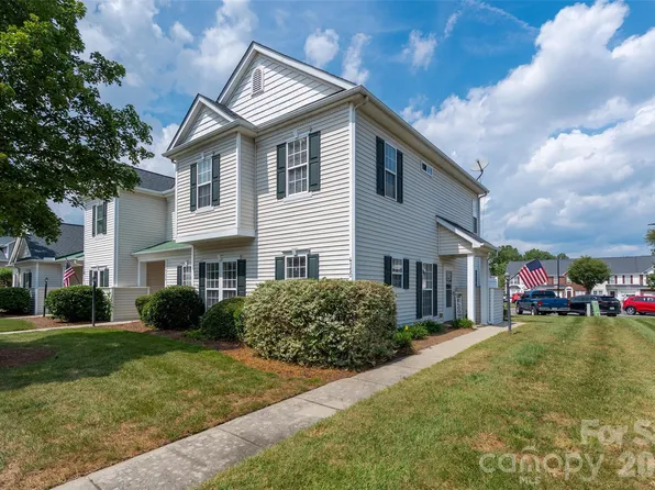4150 Center Place Dr, Harrisburg, NC 28075