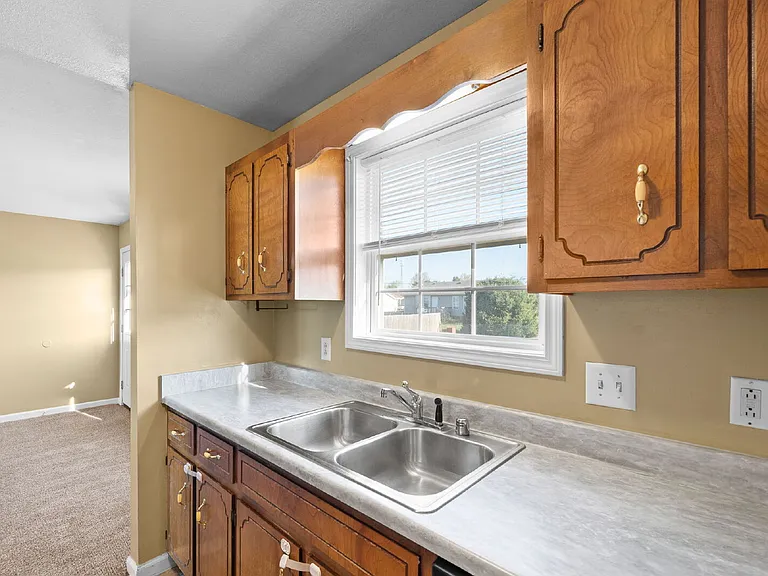 521 Gainey Dr — Photo 14