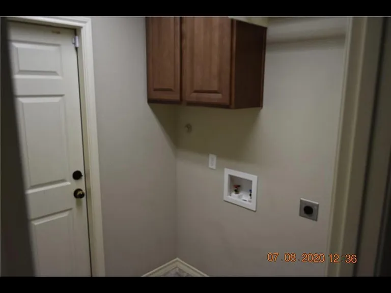 2105 Oak View Dr — Photo 9