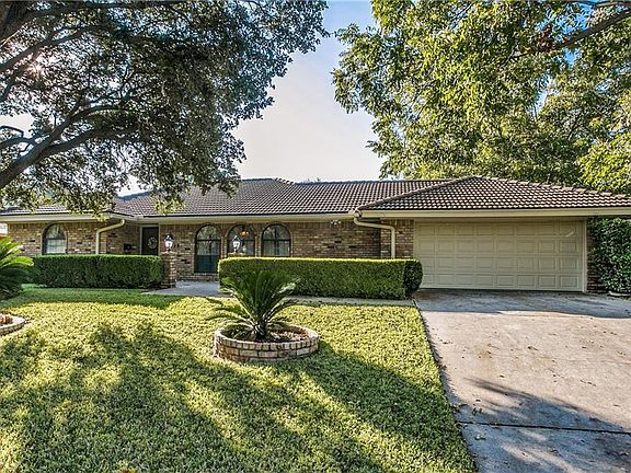 2nd image of 3429 Lawndale Ave