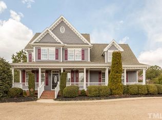 102 Crestdale Dr, Clayton, NC 27520