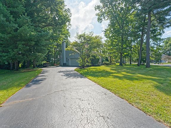4th image of 410 Danna Joelle Dr