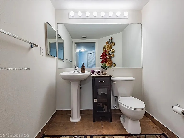 2080 S Ocean Dr #602 — Photo 19