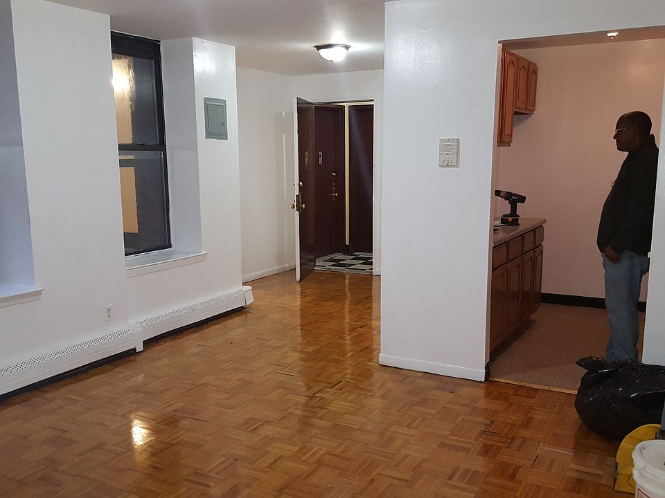 1st image of 14728 90th Ave APT 2E