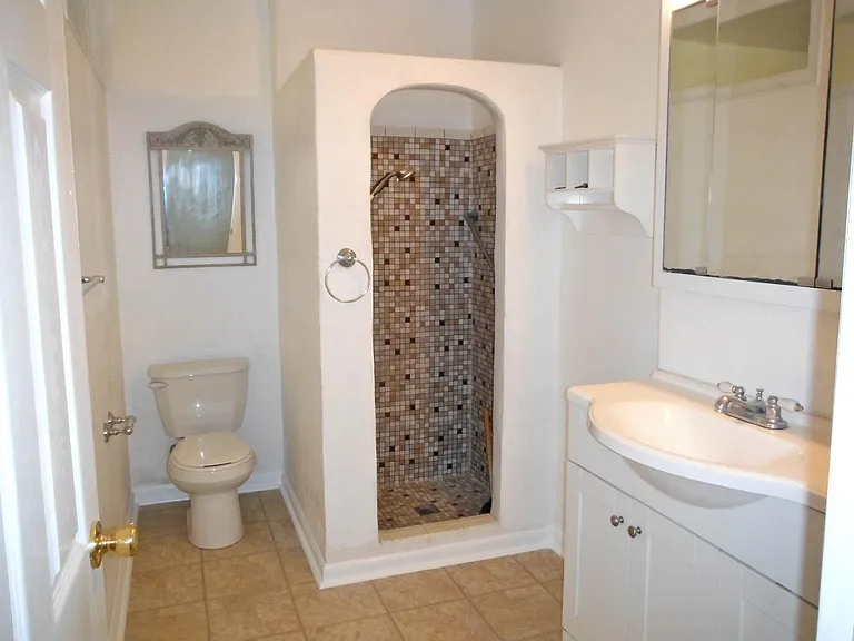 203 Forest Dr — Photo 5