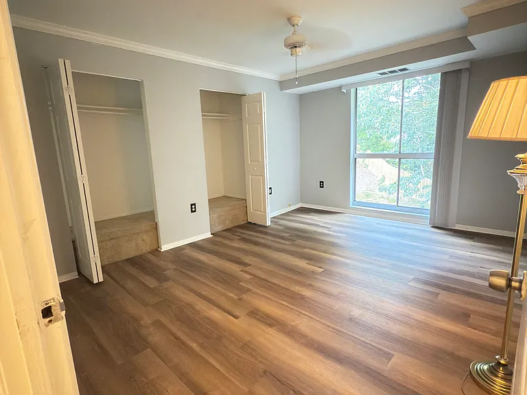5618 Bloomfield Dr #201 — Photo 14