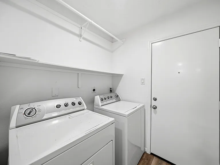 12931 Westella Dr — Photo 21